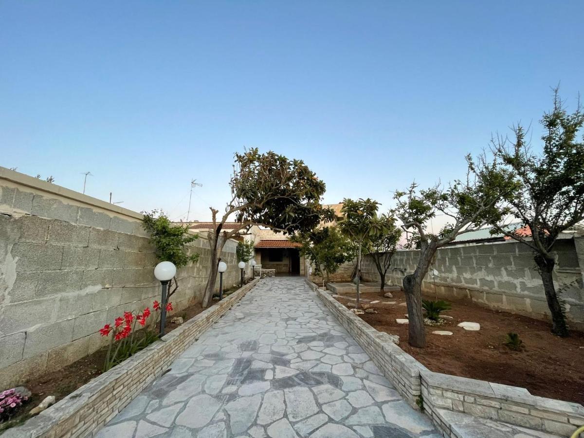 Casa Vacanze Linuccio Casalabate Exterior photo