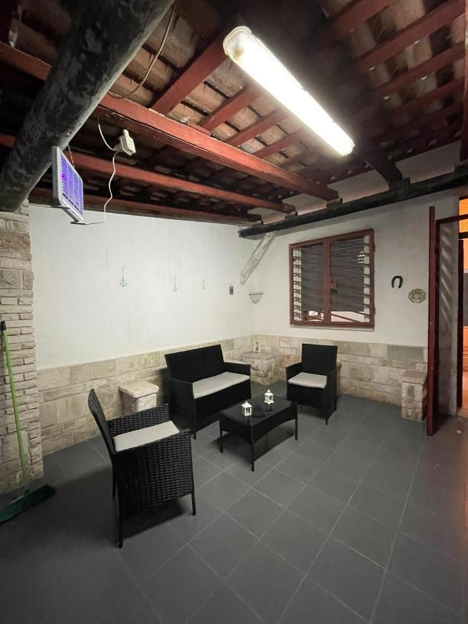 Casa Vacanze Linuccio Casalabate Exterior photo